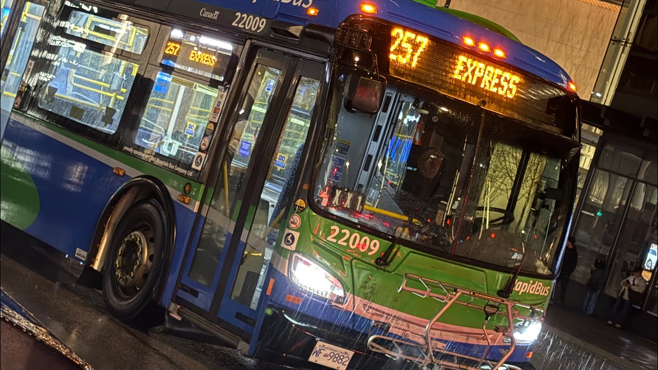 Translink 2023 New Flyer XDE60 22009 on the 257 Downtown Express