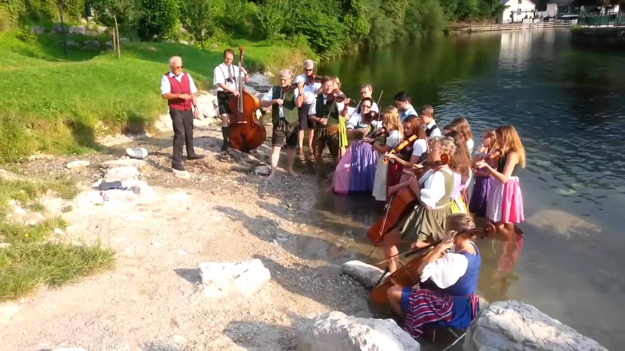 Cold Water Challenge des Streichorchesters der Bürgermusik Bad Aussee