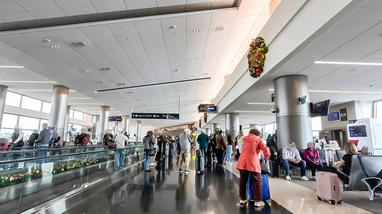 SLC Concourse A walk from end to end ASMR / raw sound (November 2025)