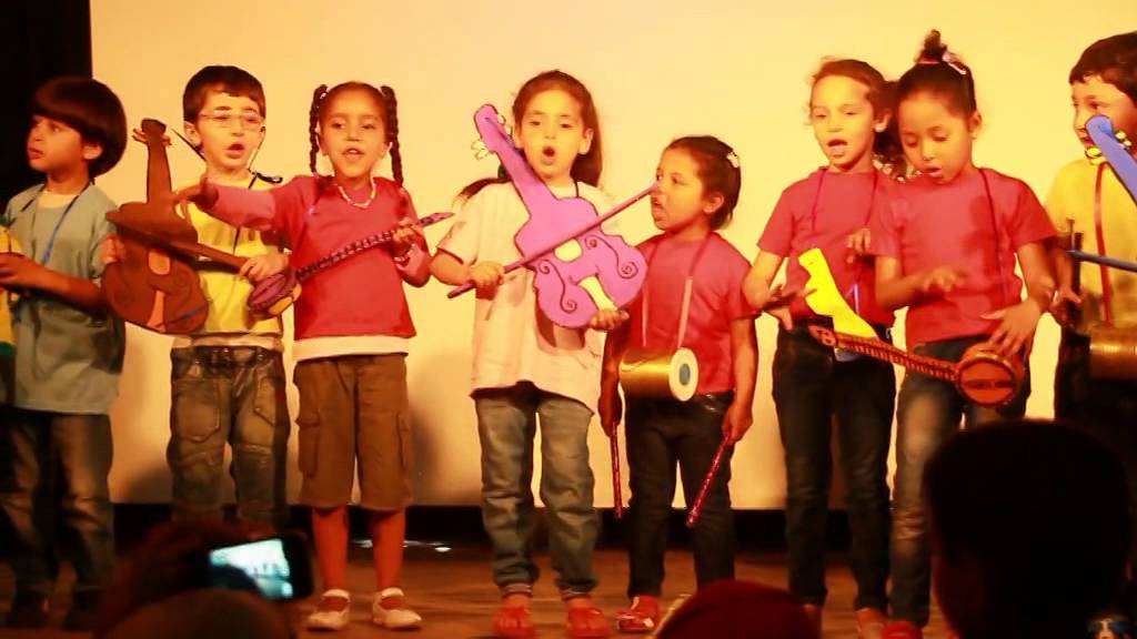 Groupe Scolaire LA RESERVE à LA CIGOGNE VOLUBILE 2014