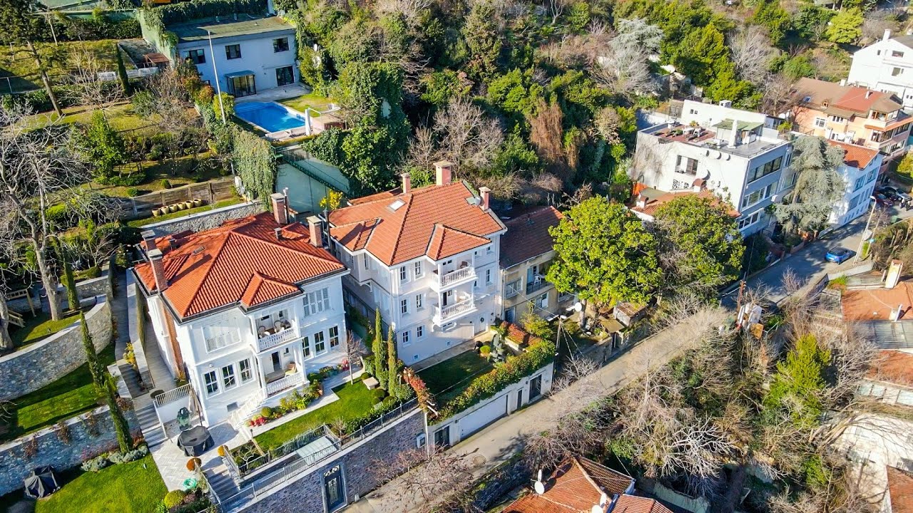 Bebek Sırtında Muhteşem Boğaz Manzaralı Villa