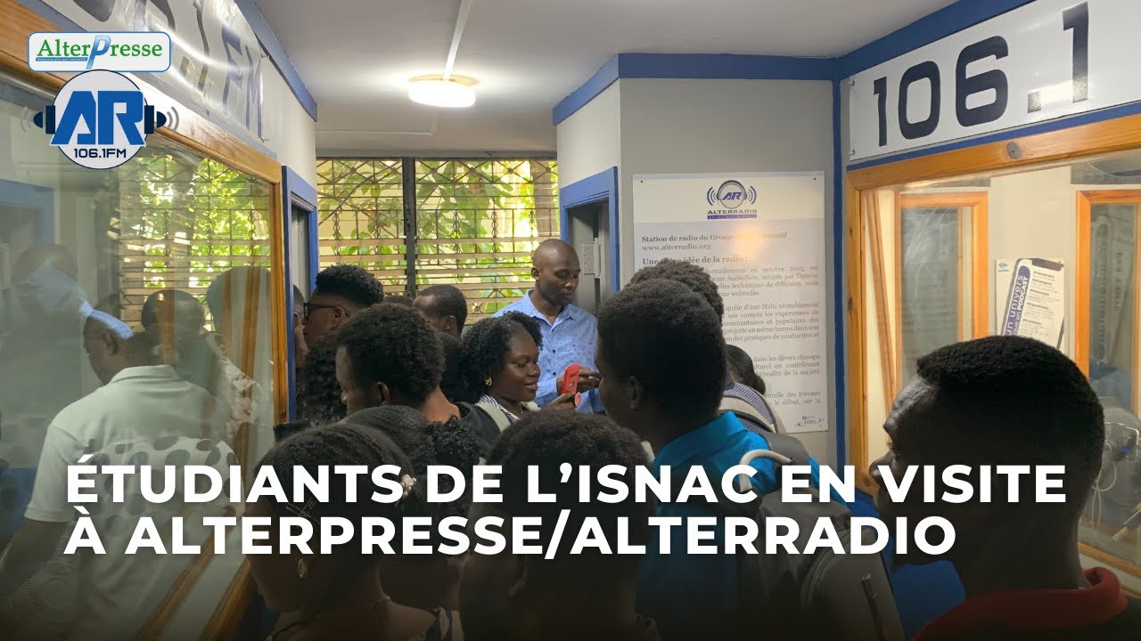 &Eacute;tudiants de l'Isnac en visite &agrave; AlterPresse/AlterRadio