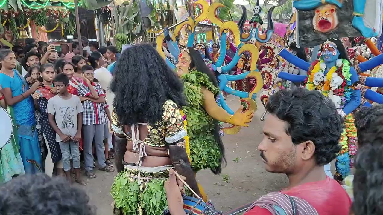 Shakti Veshaluuuu In Nukkalamma Gudi Jatara Eluru 2024