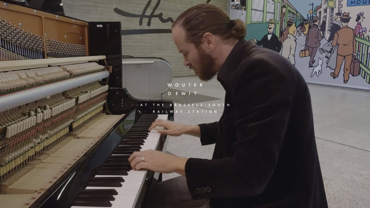 Wouter Dewit - La durée. (Live at Brussels-South Railway Station)