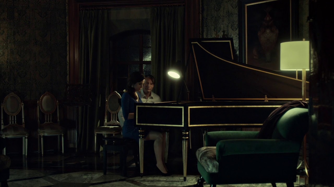Hannibal kiss Dr. Alana Bloom 💋