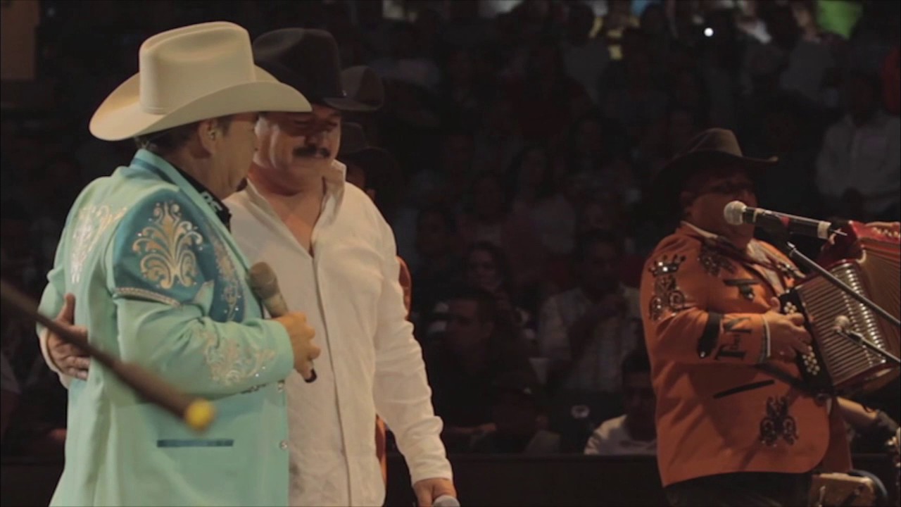 Los Traileros del Norte Ft Hector Treviño ( El Golpe ) Arrastrando la Cobija ( Video Oficial )