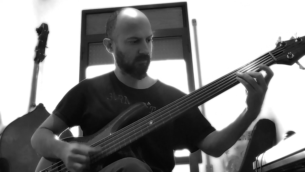 Hicaz Sirto - fretless bass