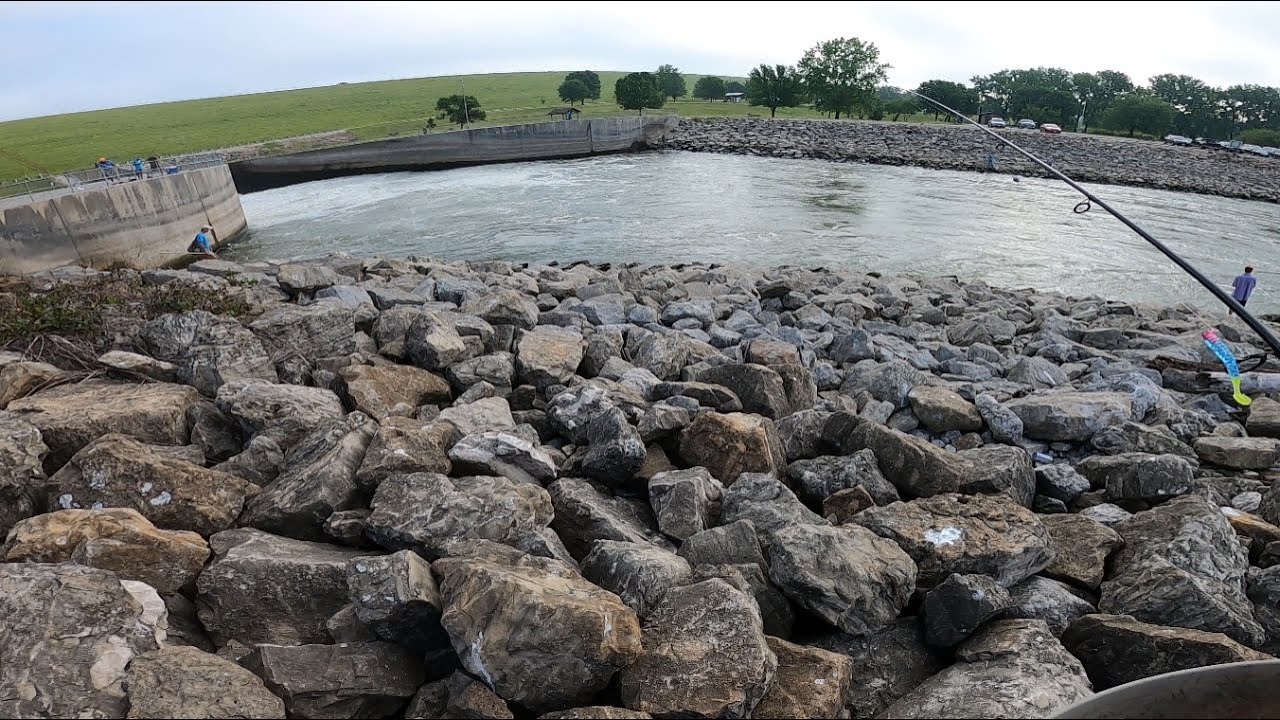 FISHING THE SALORVILLE DAM