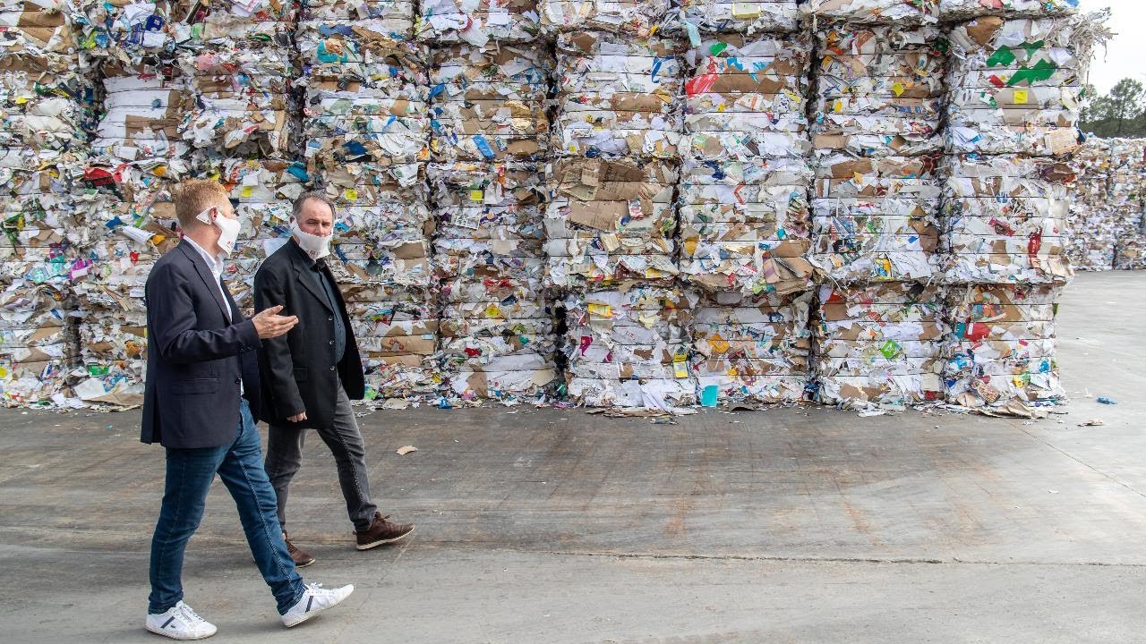 Mesola, la cartiera tende la mano a cittadini e Comune: buoni per 20mila euro