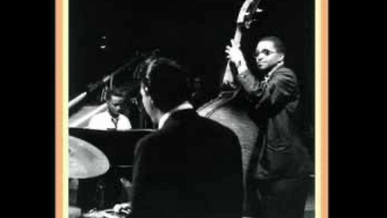 Ahmad Jamal Trio — April In Paris (Slowed + Reverbed)