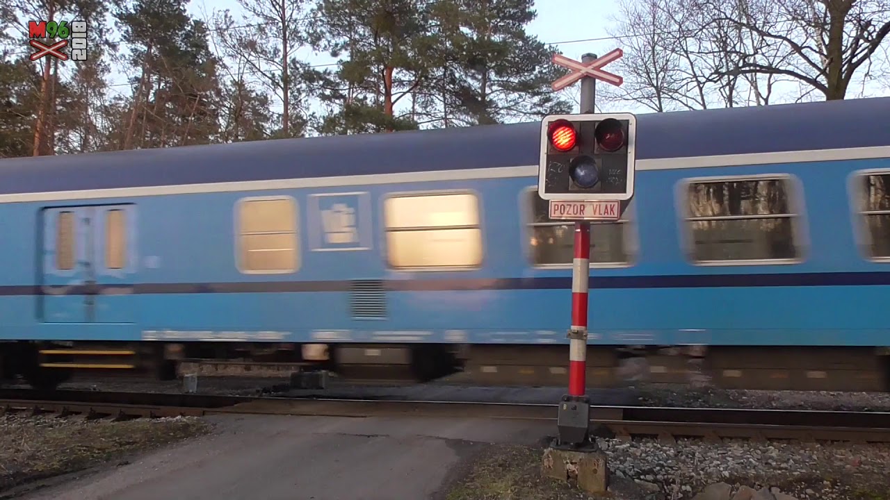 Železniční přejezd Velký Osek #6 [P4095] - 24.3.2018 / Czech railroad crossing