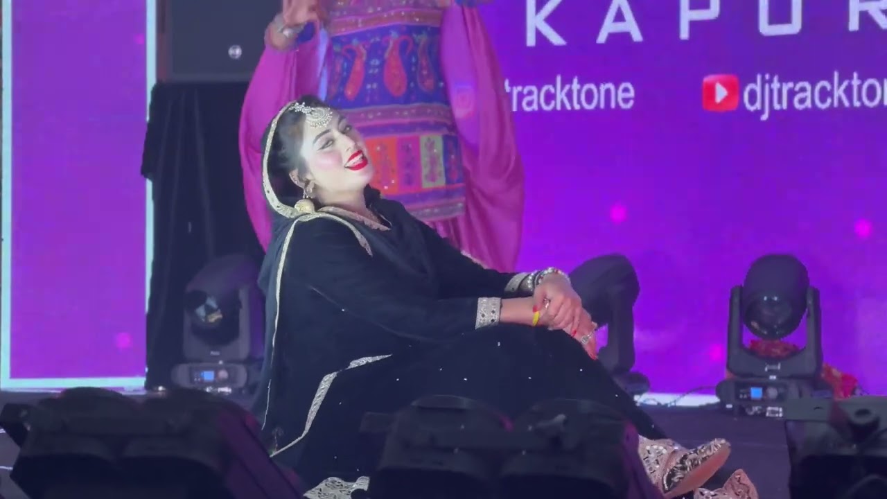 Punjabi Model Avni Sandhu Dance Performance | Best Punjabi Orchestra Dance | Dj Tracktone