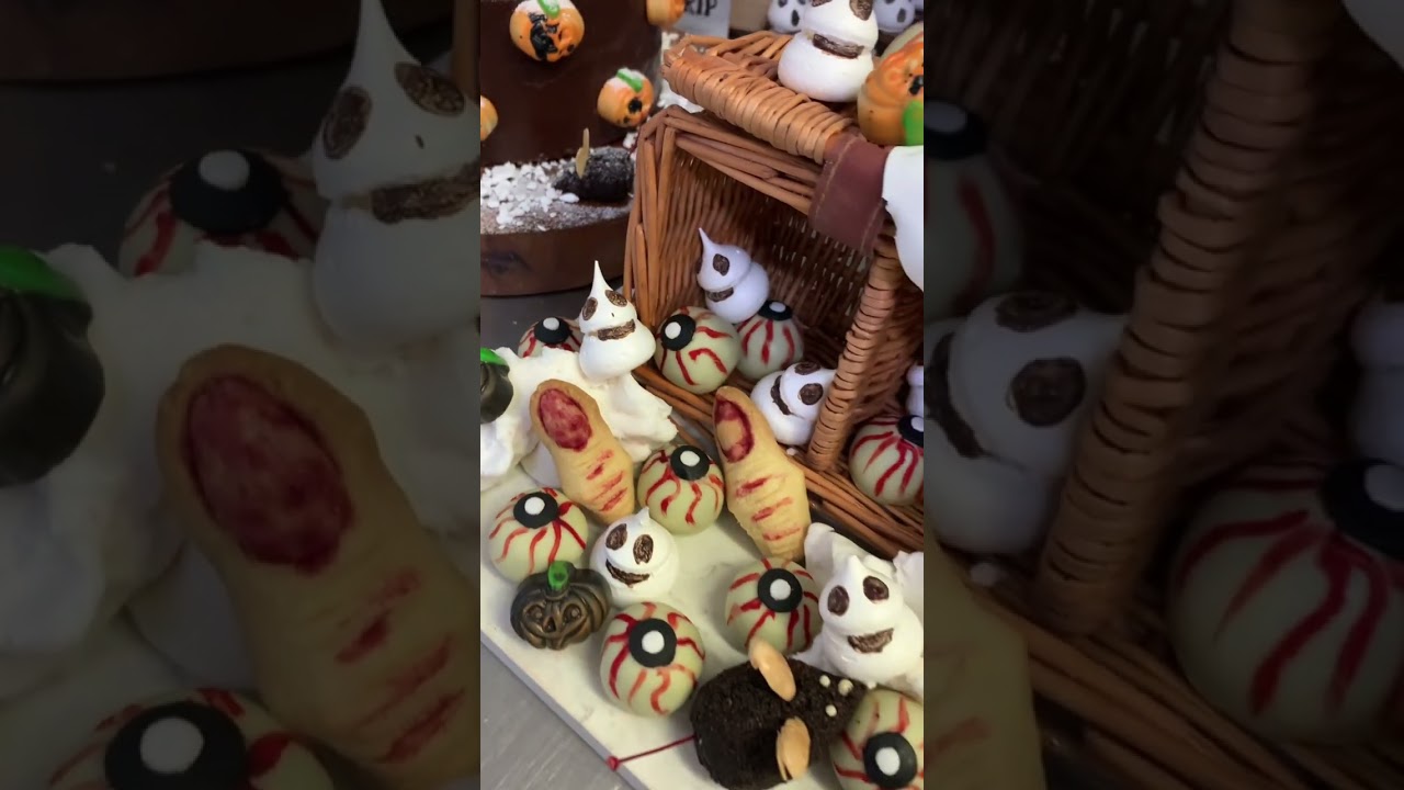 Eerie Eyeball Donuts: A Frightfully Delicious Halloween Dessert Tutorial!