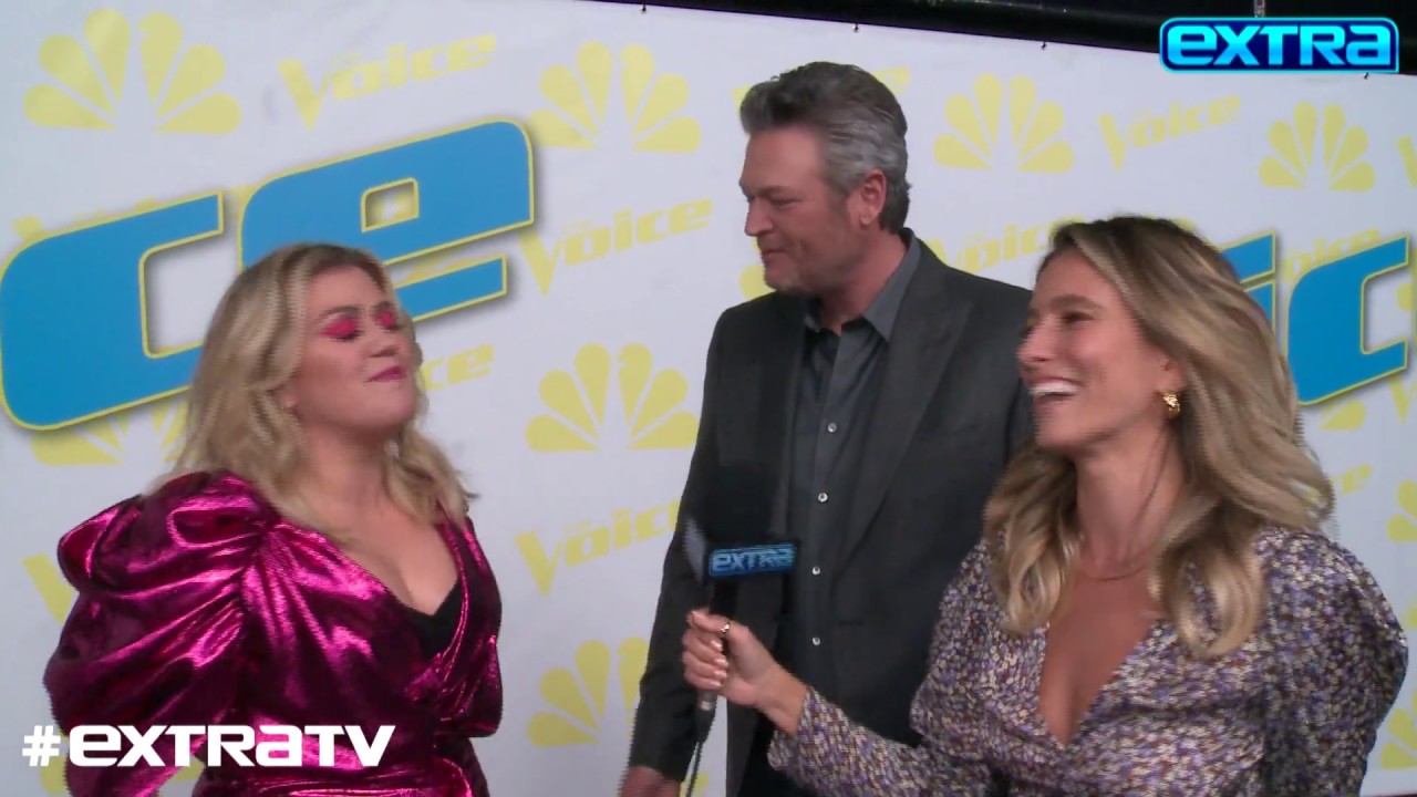 Kelly Clarkson & Blake Shelton Go Off the Rails Over a Christmas Song