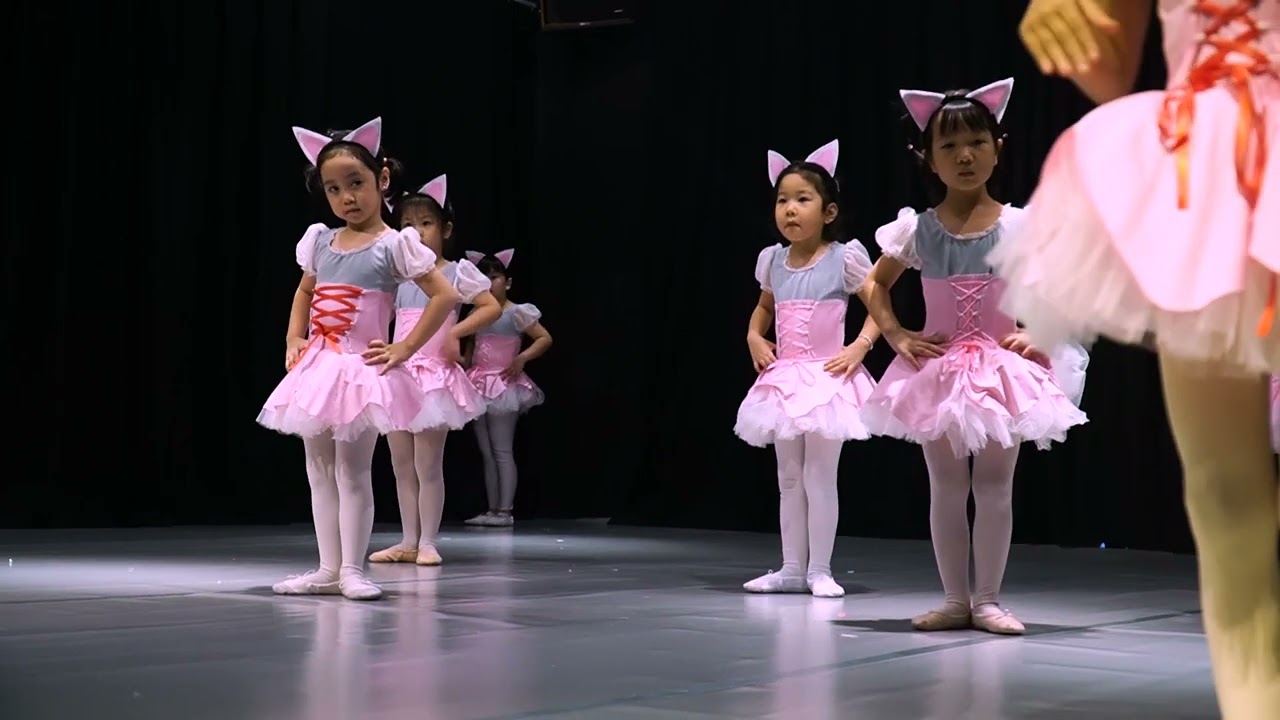 Cat Waltz - Ballet Kid Performance ( Nhân Performance Show 2023)
