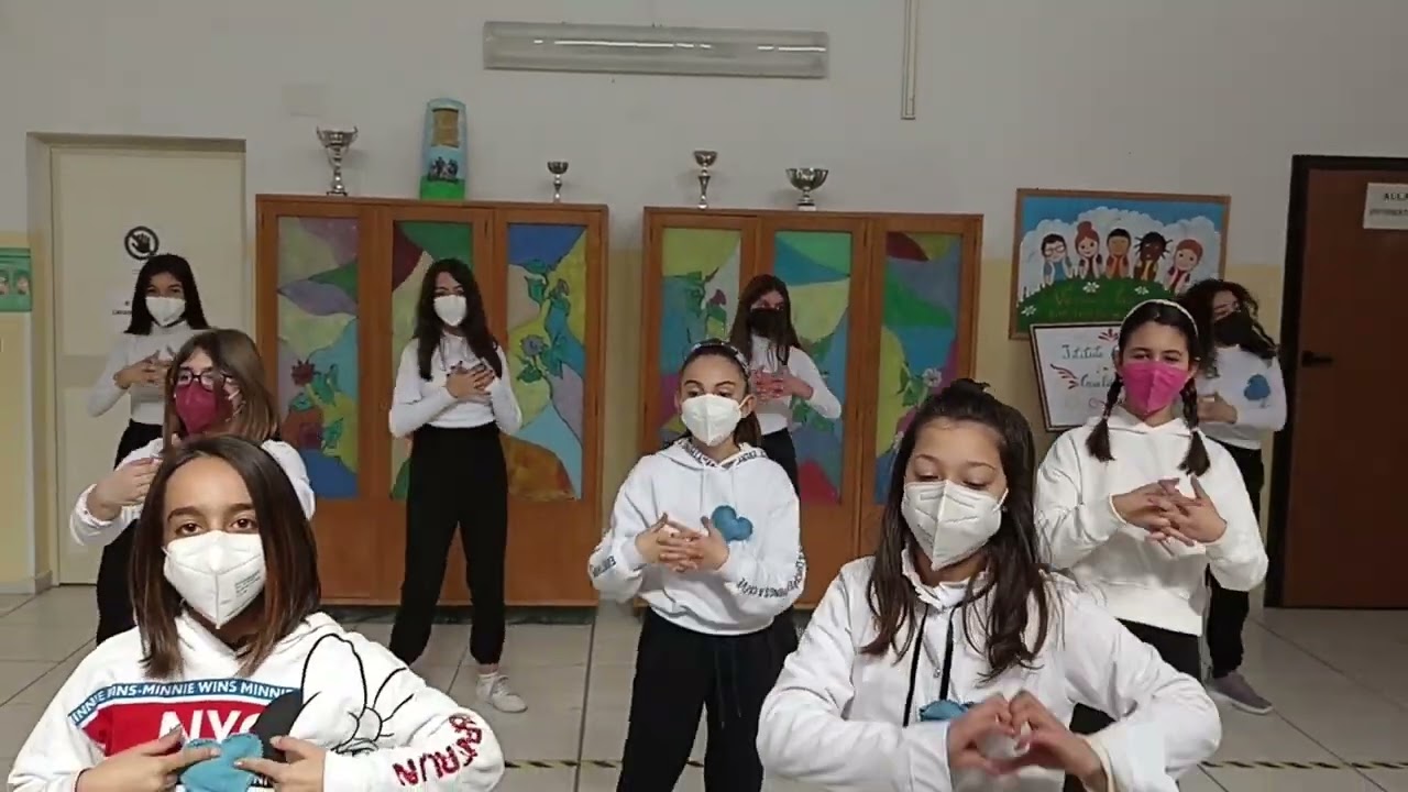 Esseri Umani Classe I&deg; B. Scuola Secondaria di Primo Grado Magli.