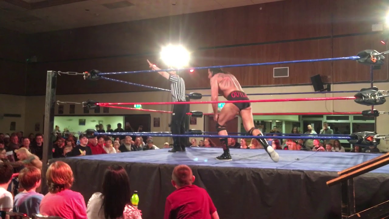 Joey Axl Vs Renee Dupree