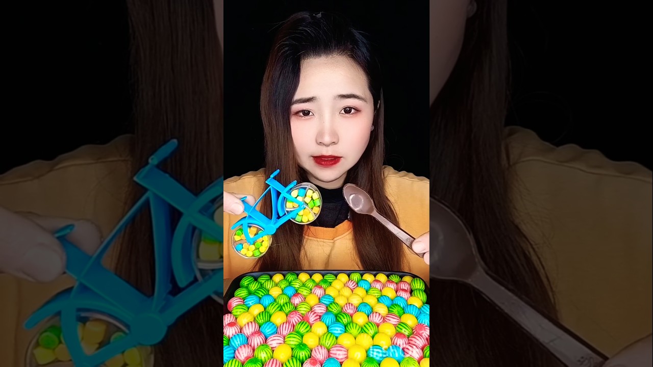 #Immersive eating broadcast #Chewing sound #Voice-controlled crunch