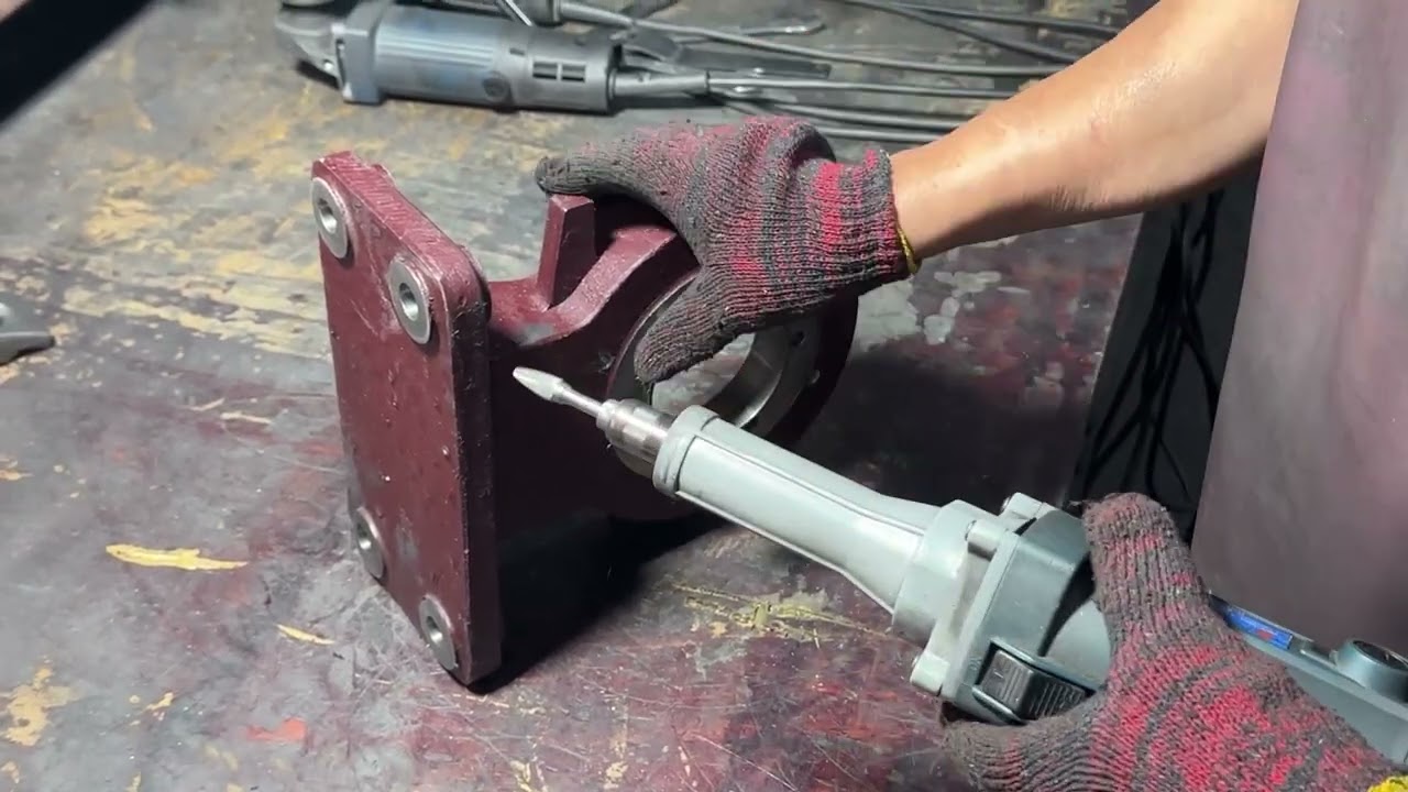 The importance of metal polishing technology#surfacetreatment #polishing #roughness #forklift
