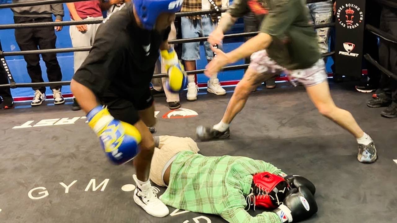 Keyshawn Davis DROPPED in Crazy Sparring vs Bruce Carrington