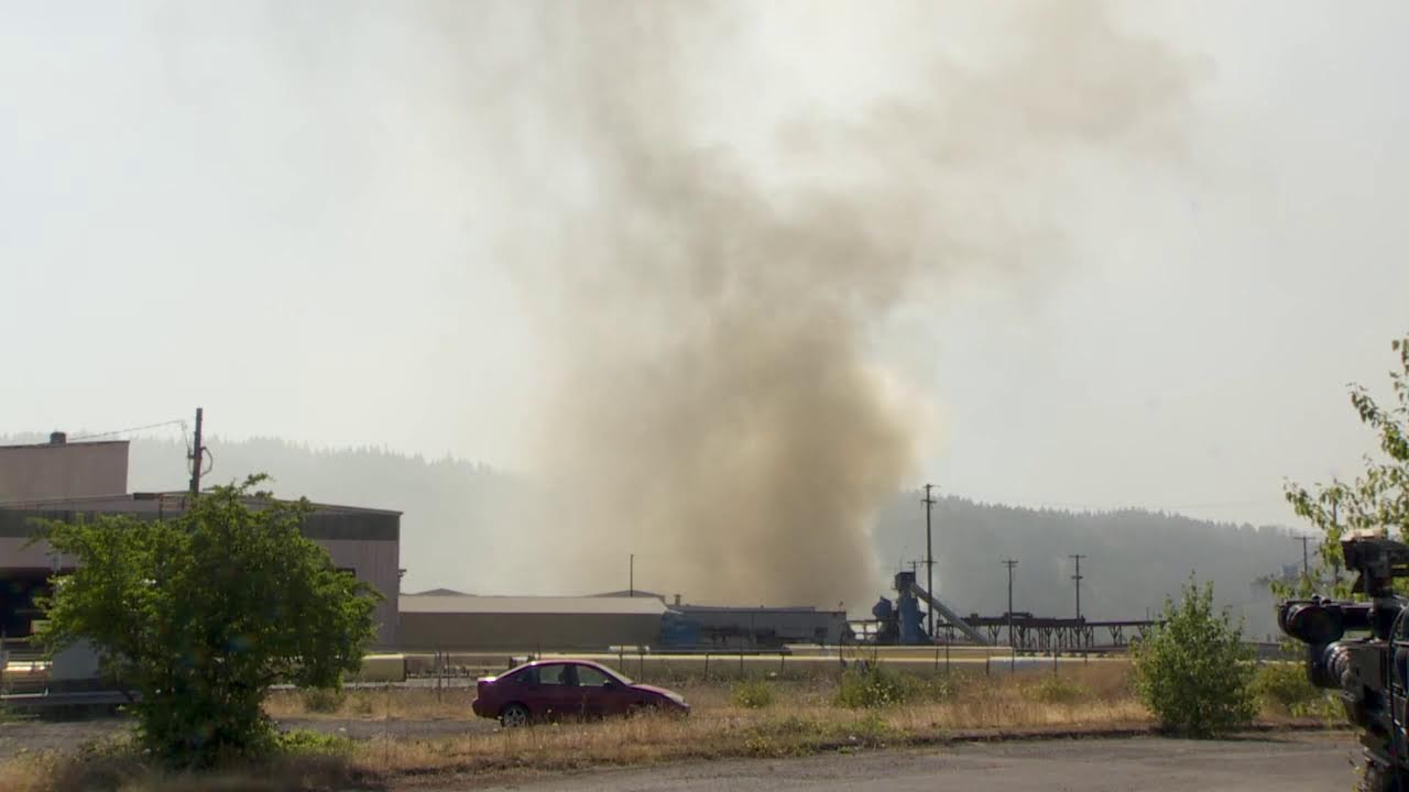LIVE NOW : Fire in NW Portland