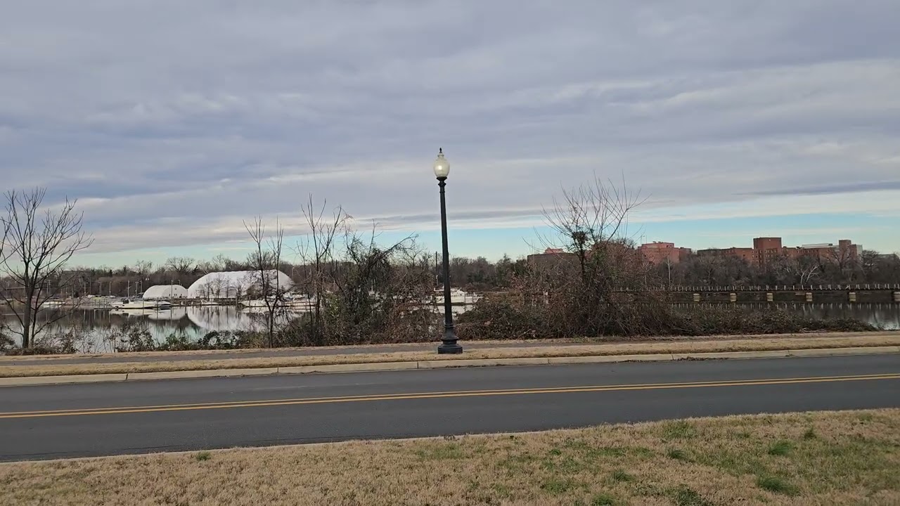 025DEC Washington DC Anacostia Trail visit by Specialized Bicycle 