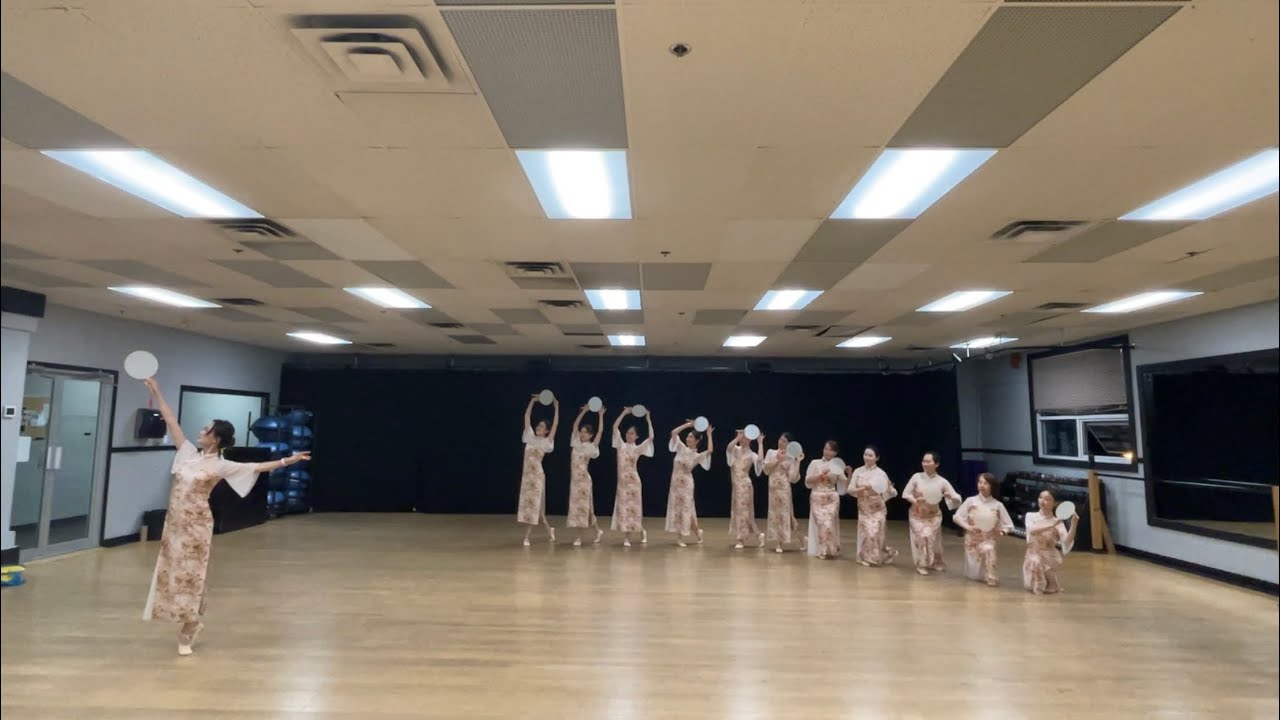 《彩云追月》教室排练完整版