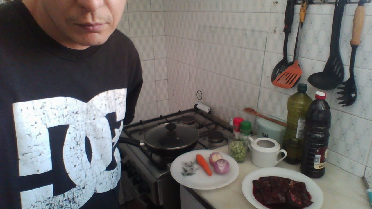 Hígado de pollo con cebolla