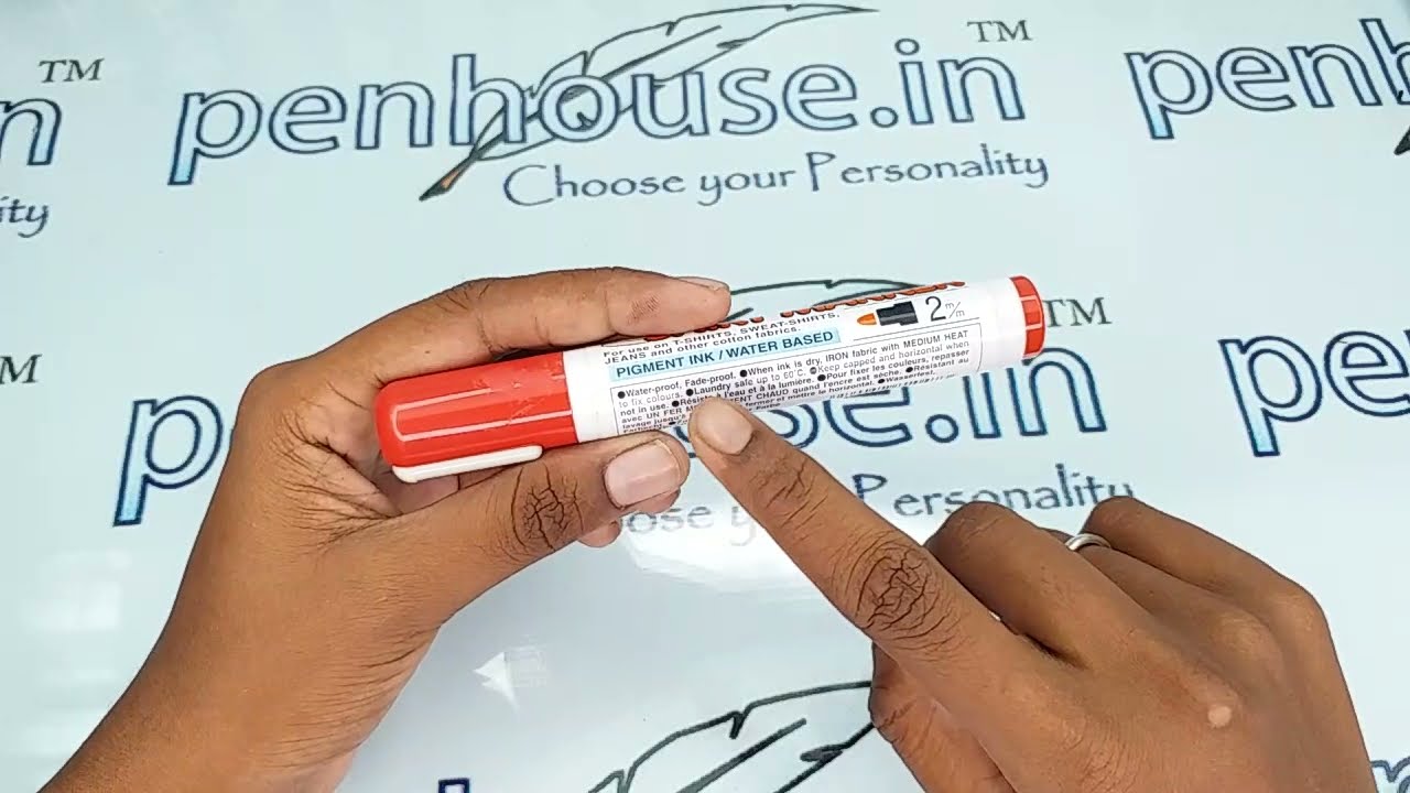 Artline T Shirt Marker   Red Model 18648