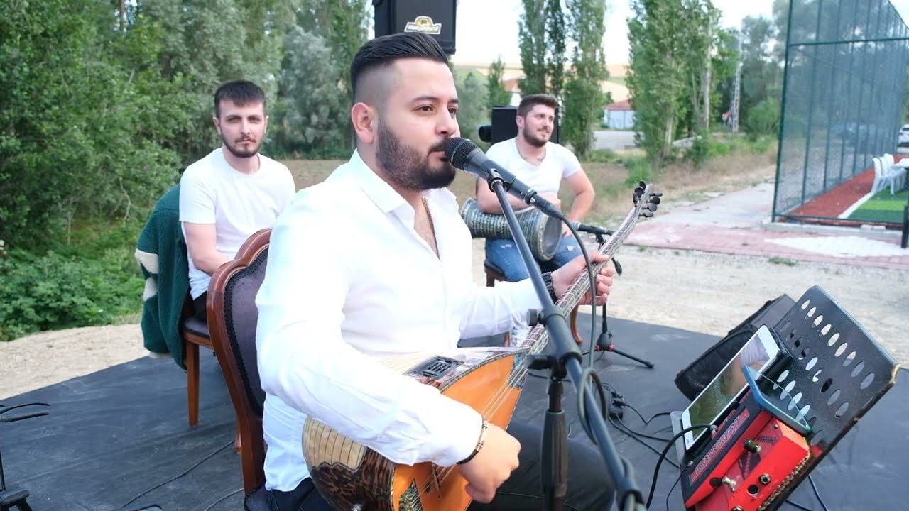 Necip Albay - Dünya Yansa Yorganım Yok İçinde ( Canlı Performans )