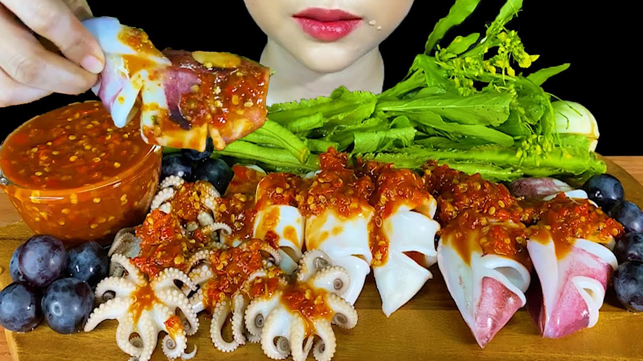 EATING SEAFOOD||SQUID, OCTOPUS & SPICY TAMARIND SAUCE