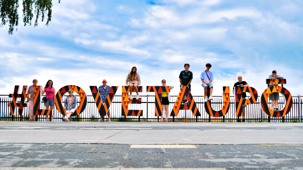 Taupo Maori Rock Carving, Huka Falls & Wairekei Terraces