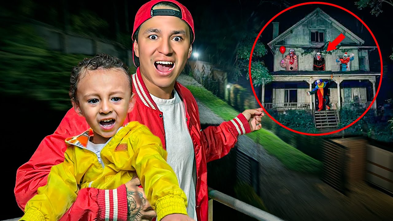 &iexcl;HAY una CASA ABANDONADA frente A NUESTRA CASA!  *CASA de PAYASOS