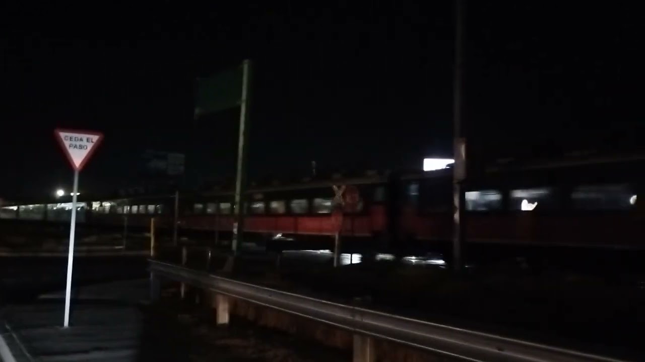 Chepe regional llegando a Chihuahua con la FXE 4696 al frente 