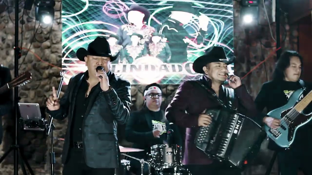 GRUPO BLINDADO POPURRI INVASORES