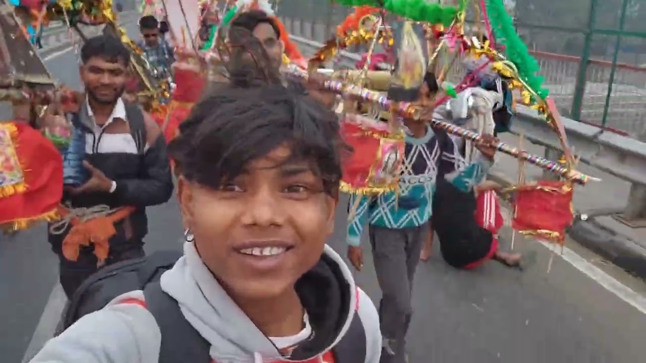 Me Haridwar se nikal raha hu 