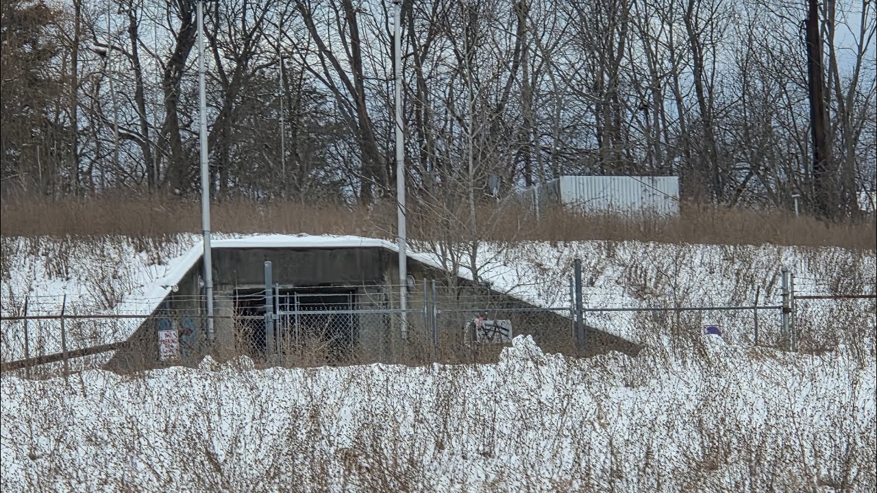 Went to an abandoned fallout shelter #fallout #abandoned #fyp #bunker #falkoutshelter