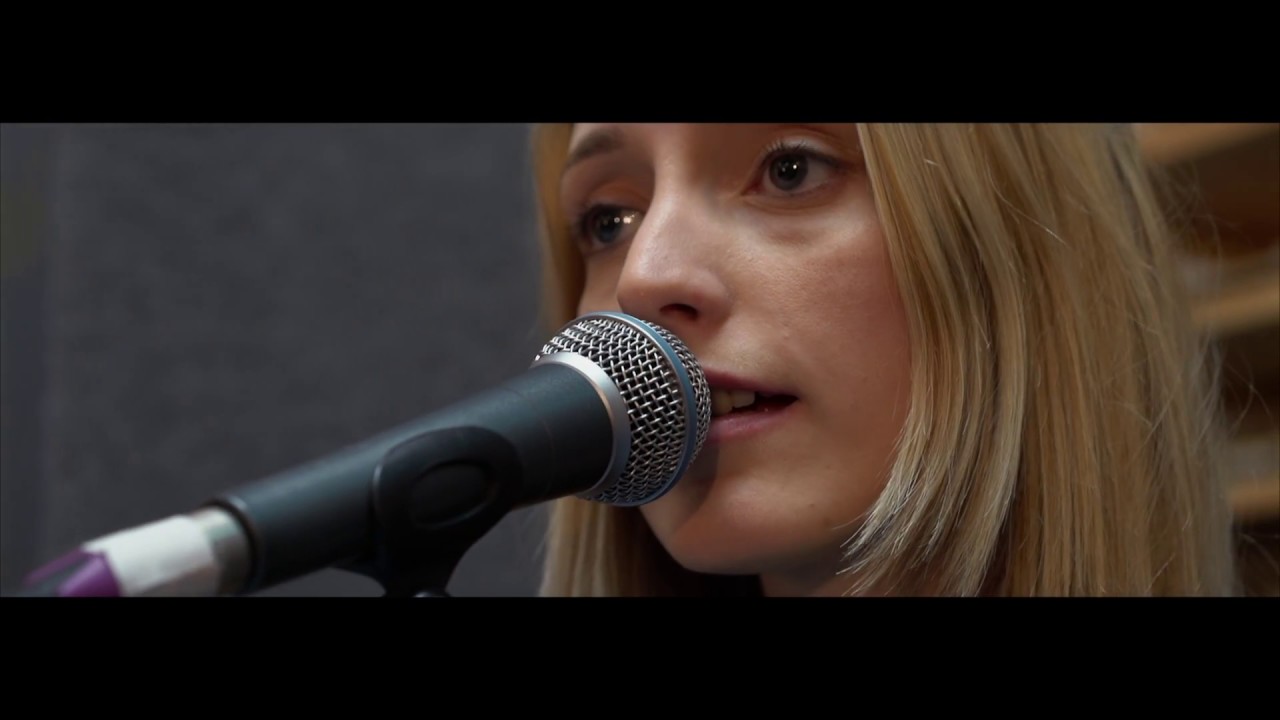 C&iacute;ara Rafferty | Union Town | Live at The Pool Studios London