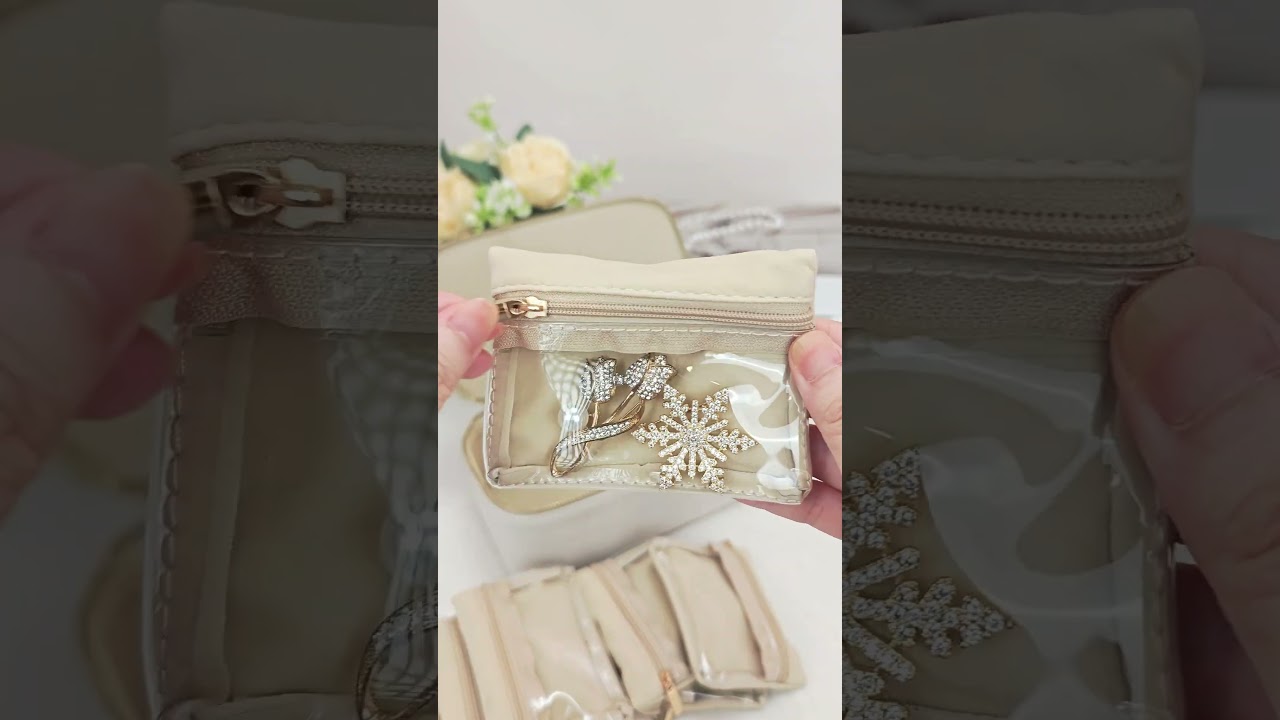 Perfect travel jewelry box with 12 zipper pouches #jewelrybox #travelbag
