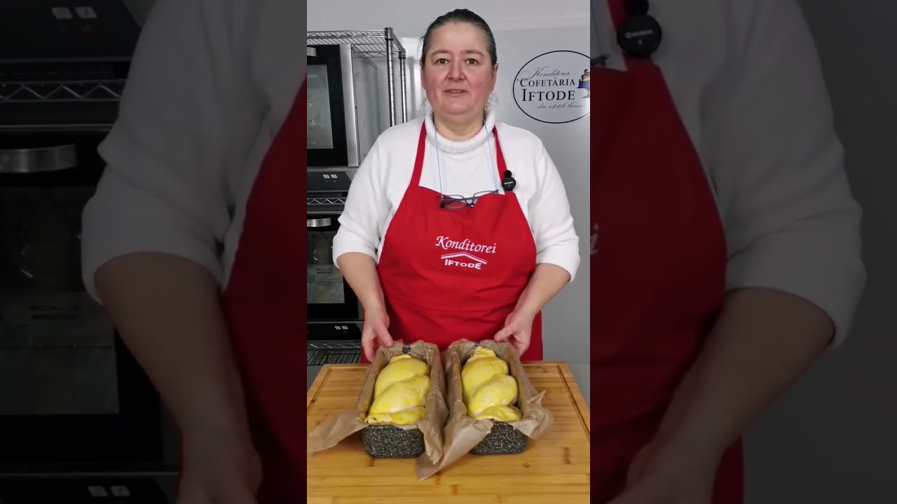 Reteta Cozonaci cu smantana