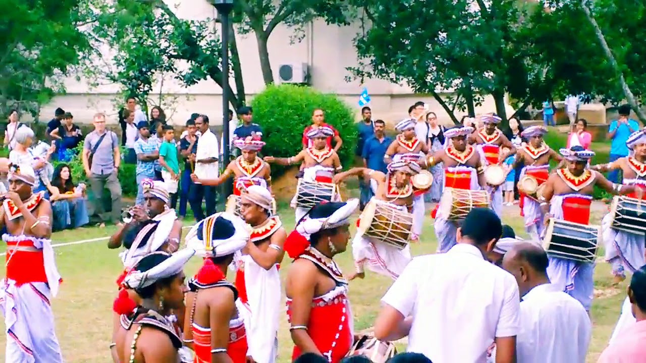 හේවිසි වාදනය hewisi wadanaya (Bera - බෙර)