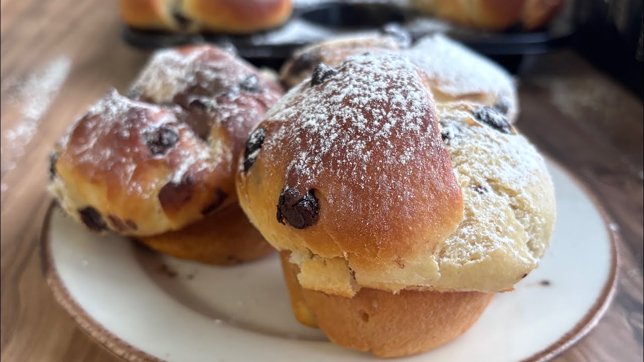 Bu Muffin Aşırı Yumuşak! İçine Çikolata Sıkınca Efsane Oluyor #muffins #tatlıtarifleri #hamurişi 