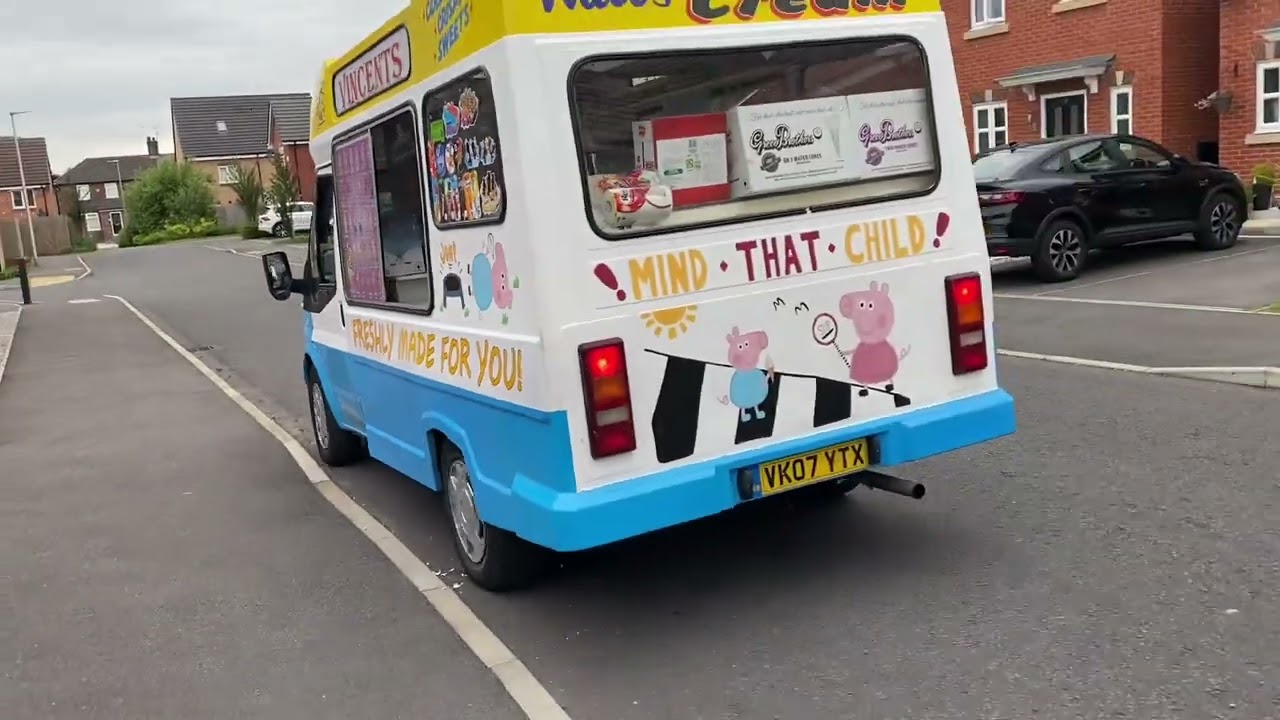 Ice cream van (RARE chime!)