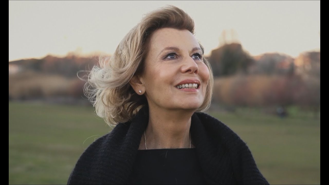 Daniela Poggi - Sulle ali di un angelo (Official Video)
