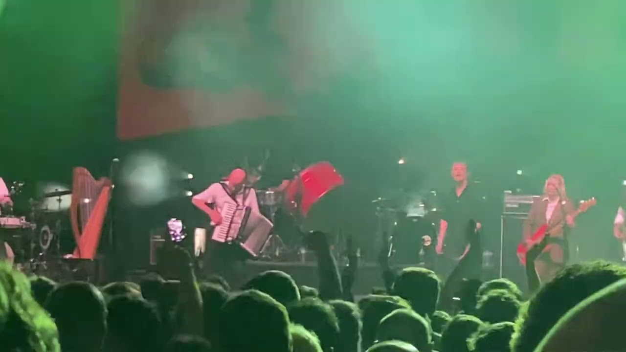 The Pogues - The Irish Rover - Manchester Apollo 07.05.25