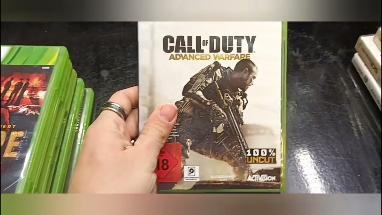 Kiste mit frischen Games. Viel Krimskrams und ein Highlight