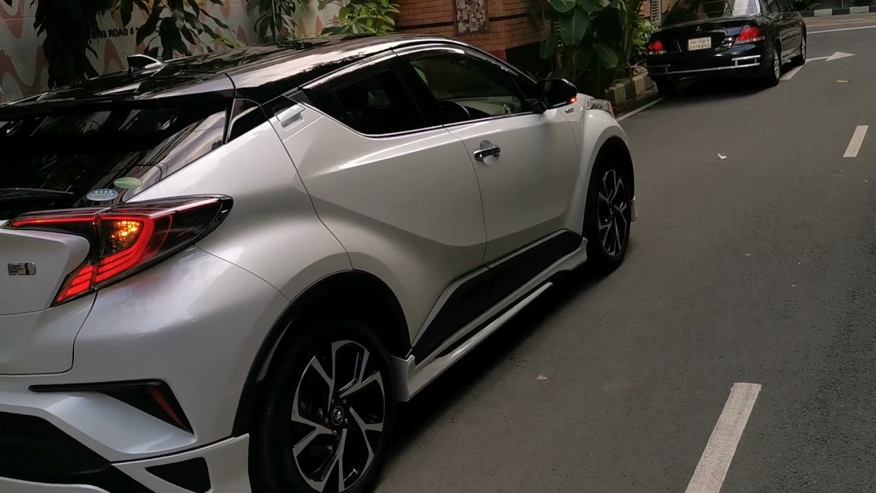 Toyota CHR 2018 Pearl 2 tone G LED Modelista Bodykit