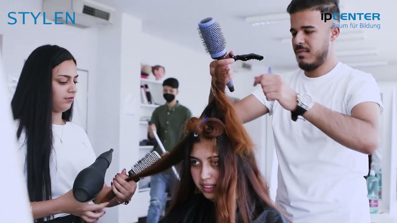 Überbetriebliche Lehrausbildung: Friseur:in (Stylist:in) | ipcenter