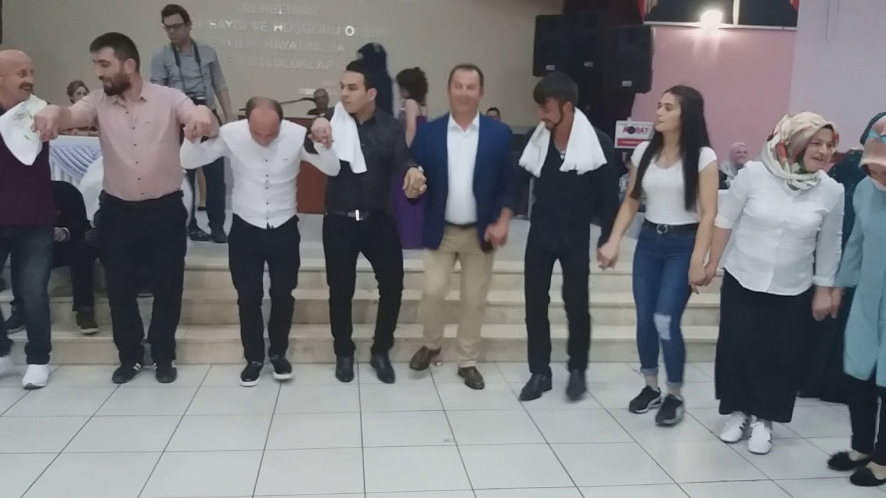 Damadin arkadaslarinda süper Horon Erdoğan Erol