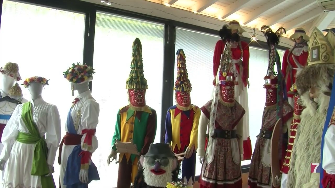 LA TORRE SALAZAR ACOGE HASTA EL 16 DE OCTUBRE UNA EXPOSICI&Oacute;N DE&nbsp; TRAJES POPULARES DEL P&Aacute;IS VASCO